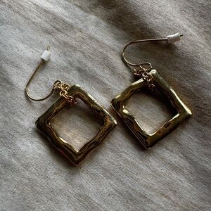Elegant Gold Square Earrings